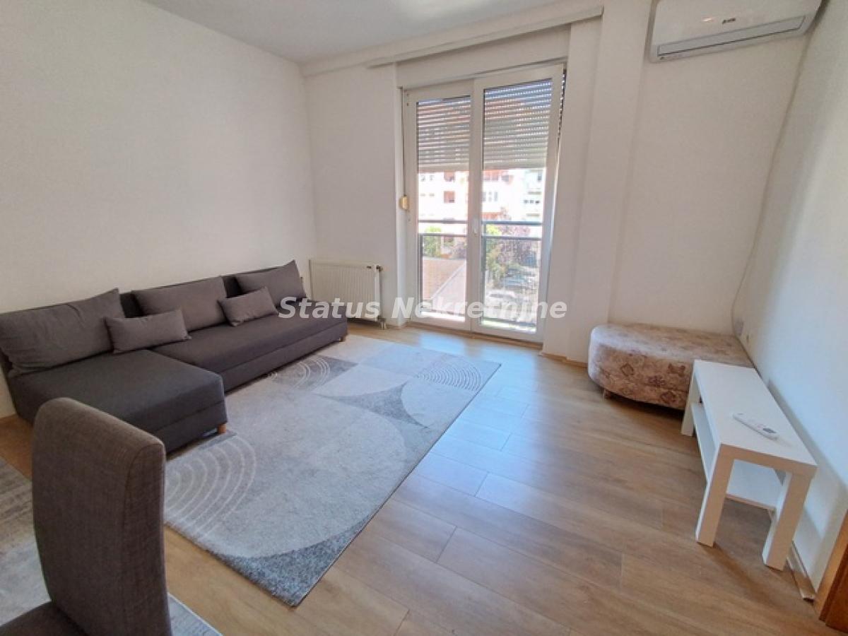 Stan Izdavanje Novi Sad  34 m2