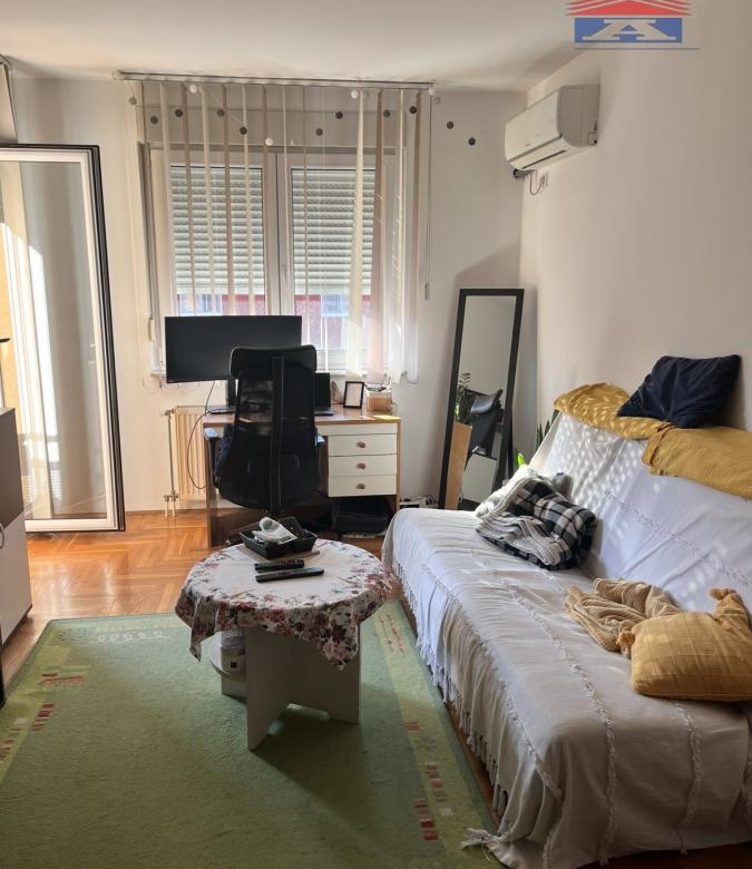 Stan Izdavanje Novi Sad  40 m2