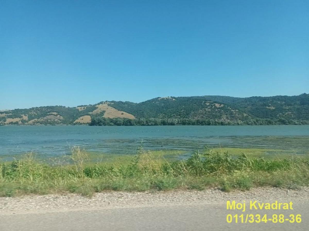 Kuća Prodaja Veliko Gradište  260 m2