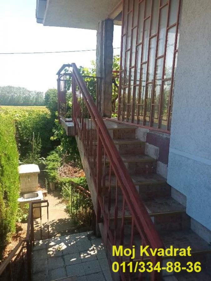 Kuća Prodaja Veliko Gradište  260 m2