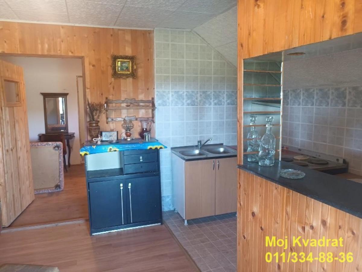 Kuća Prodaja Veliko Gradište  260 m2