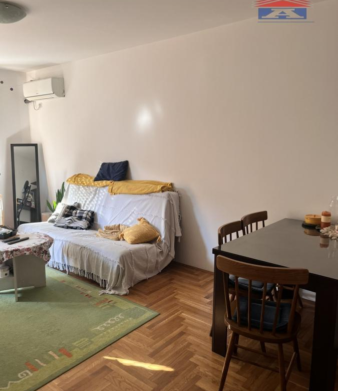 Stan Izdavanje Novi Sad  40 m2