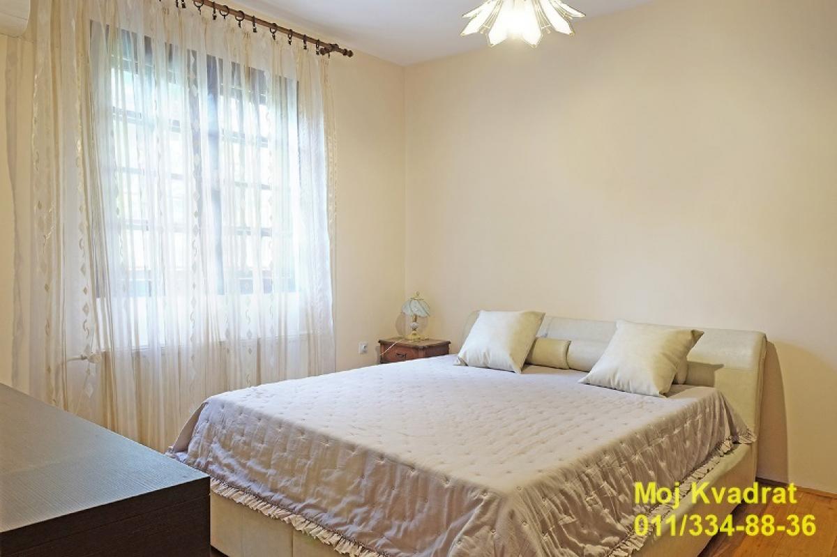 Kuća Izdavanje Beograd Dedinje 390 m2