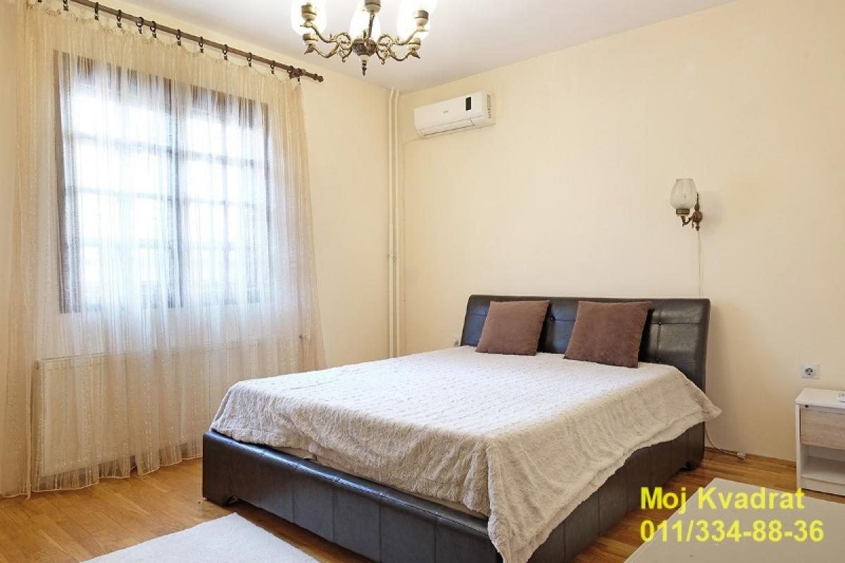 Kuća Izdavanje Beograd Dedinje 390 m2