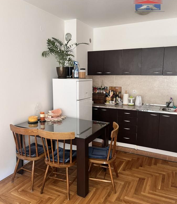 Stan Izdavanje Novi Sad  40 m2