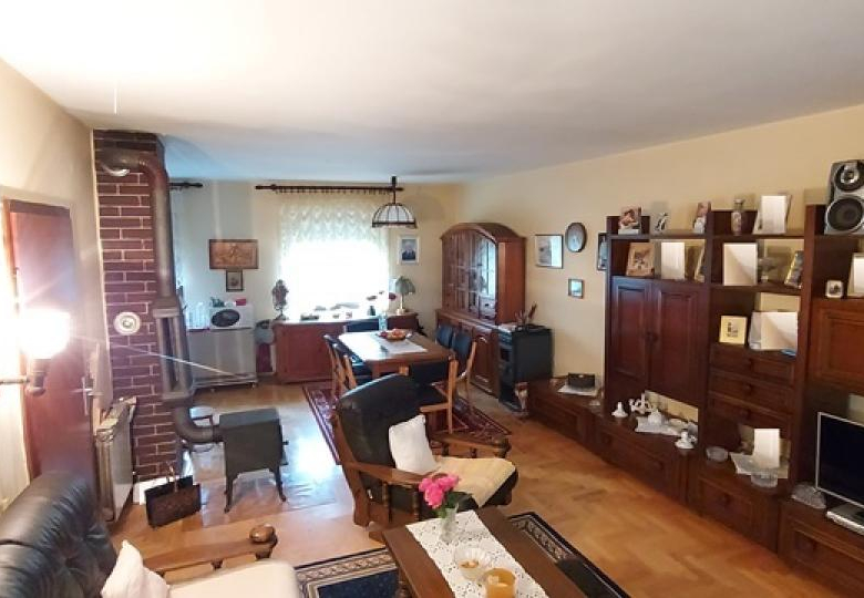 Kuća Prodaja Beograd Rajkovac 240 m2