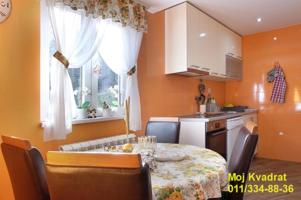 Kuća Prodaja Beograd Kuća Prodaja Beograd Zvezdarska Šuma 214 m2