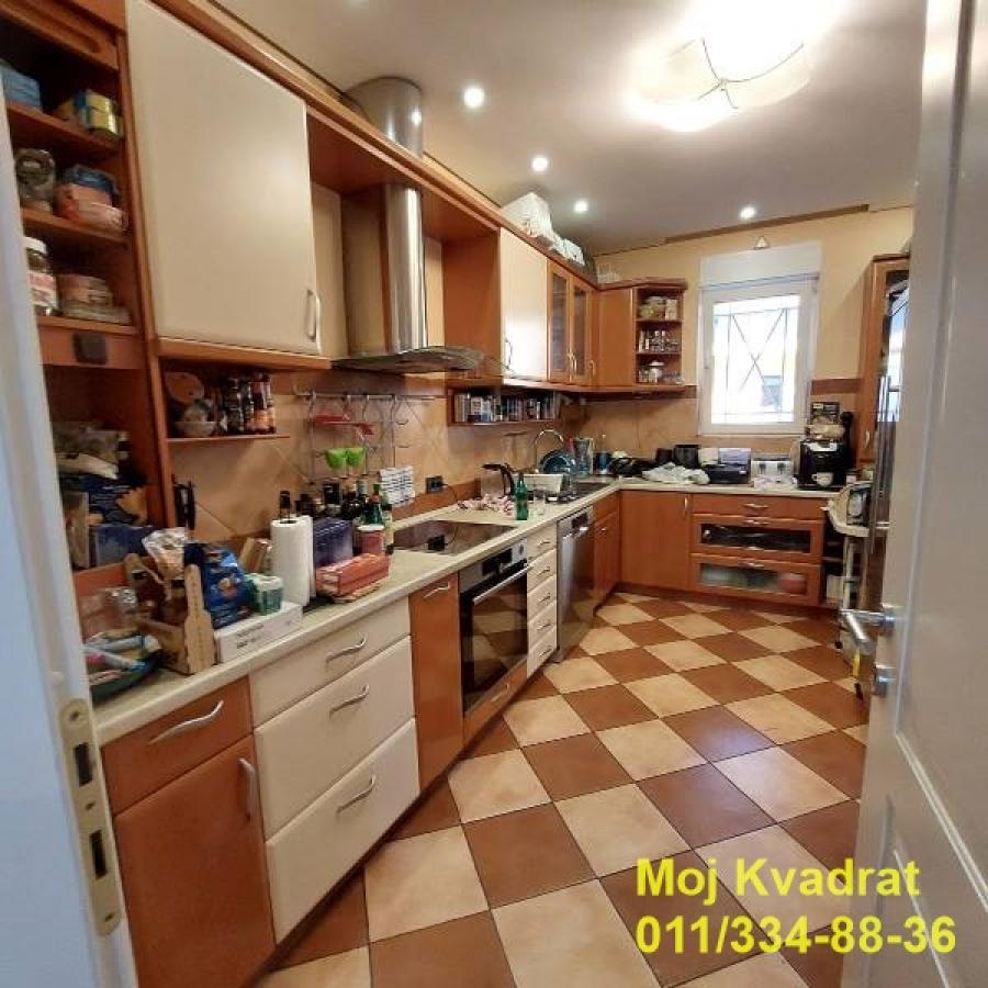 Kuća Prodaja Beograd Kuća Prodaja Beograd Banovo Brdo 400 m2