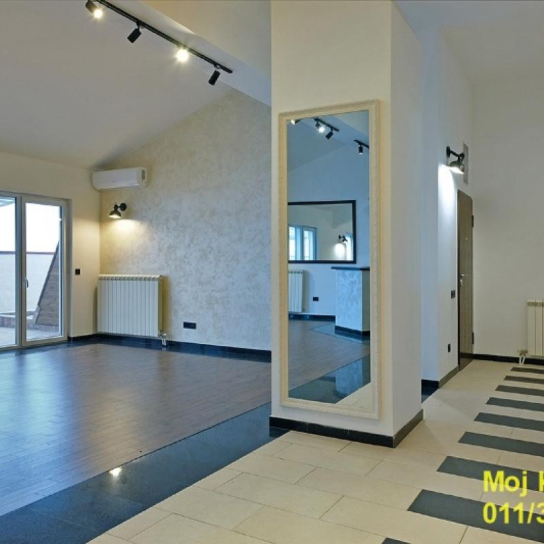 Stan Prodaja Beograd Saobraćajni Fakultet 172 m2