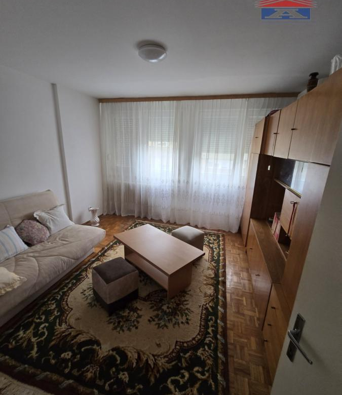 Stan Izdavanje Novi Sad  56 m2