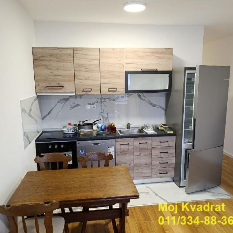 Stan Izdavanje Beograd Dušanovac 54 m2
