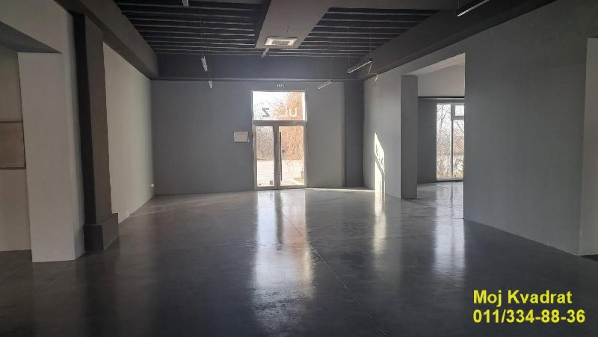 Lokal Izdavanje Pančevo  1800 m2