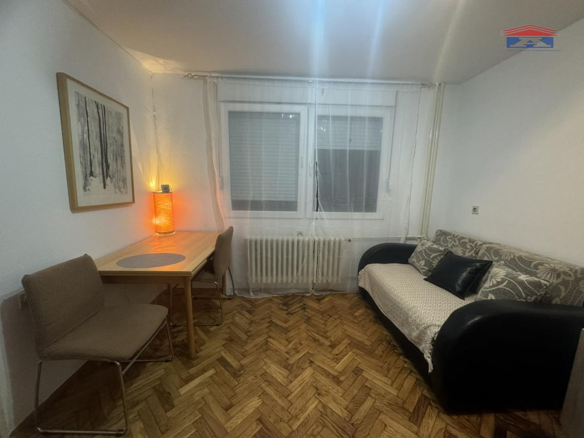 Stan Izdavanje Novi Sad  32 m2
