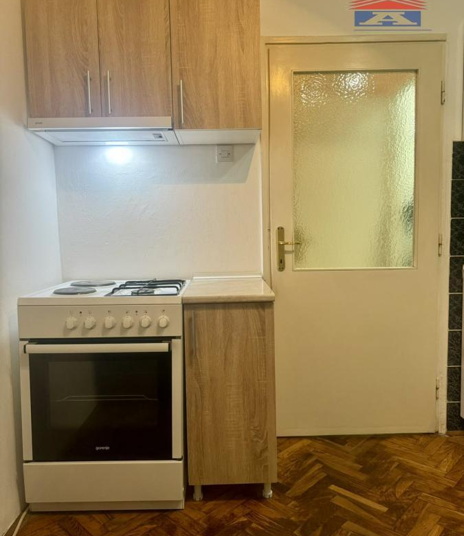 Stan Izdavanje Novi Sad  32 m2