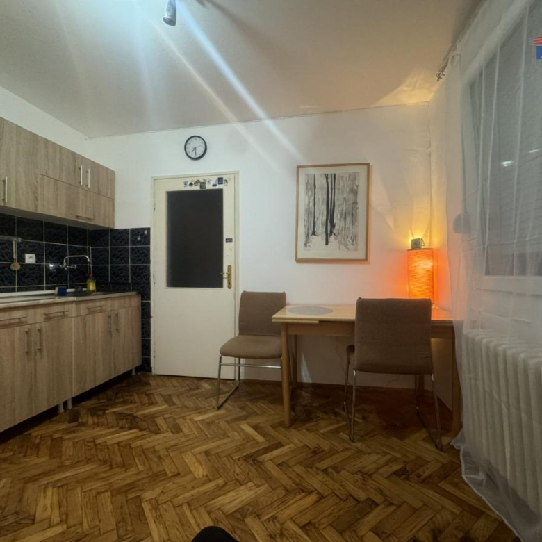 Stan Izdavanje Novi Sad  32 m2