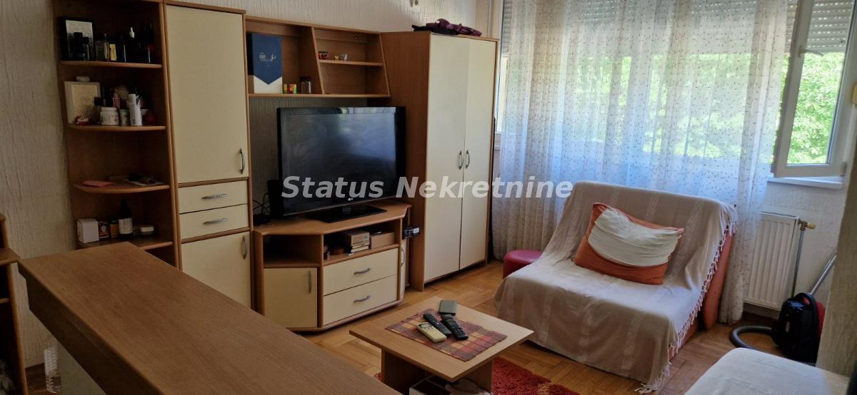 Stan Izdavanje Novi Sad  25 m2
