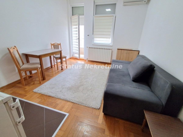 Stan Izdavanje Novi Sad  25 m2