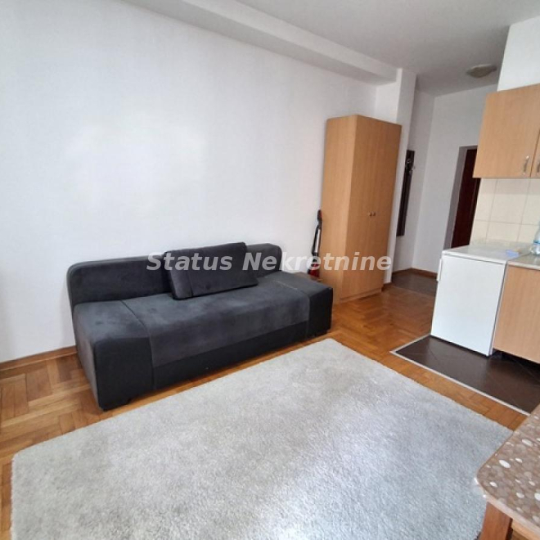 Stan Izdavanje Novi Sad  25 m2