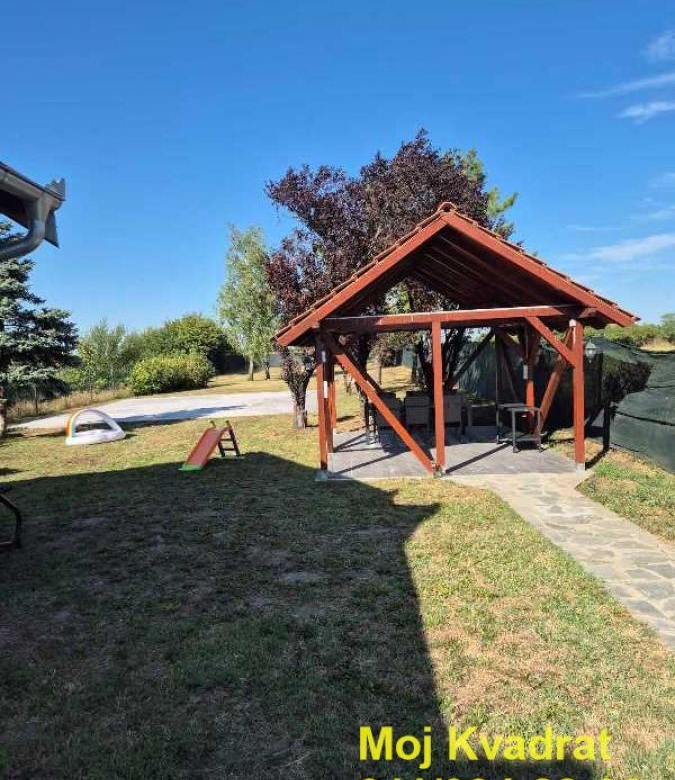 Kuća Prodaja Vrbas Ravno Selo 240 m2