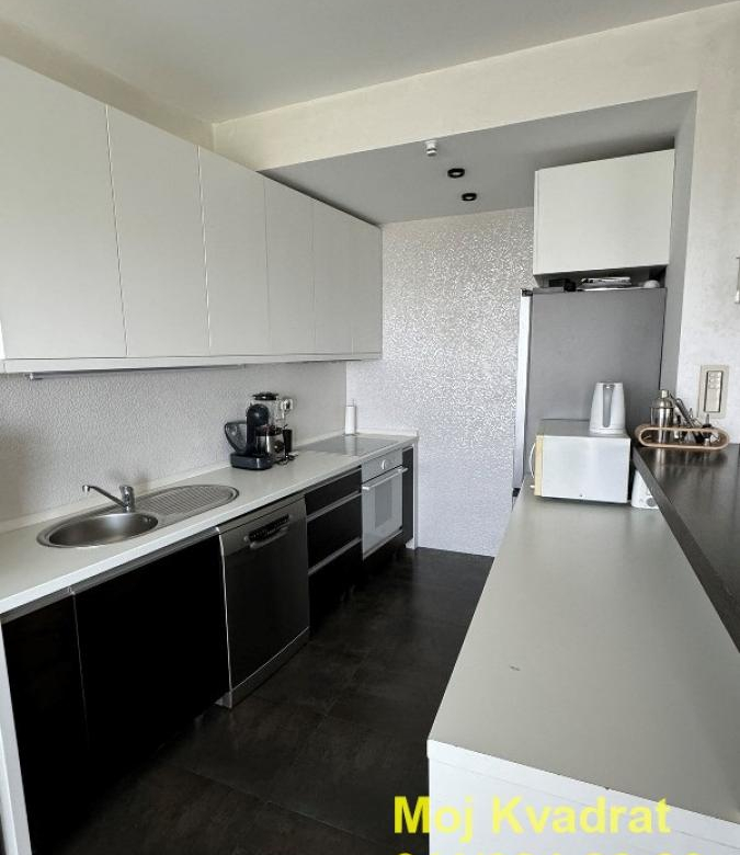 Stan Prodaja Beograd Skojevsko Naselje 270 m2