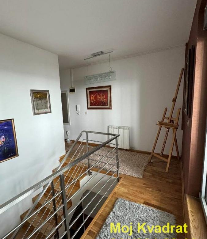 Stan Prodaja Beograd Skojevsko Naselje 270 m2