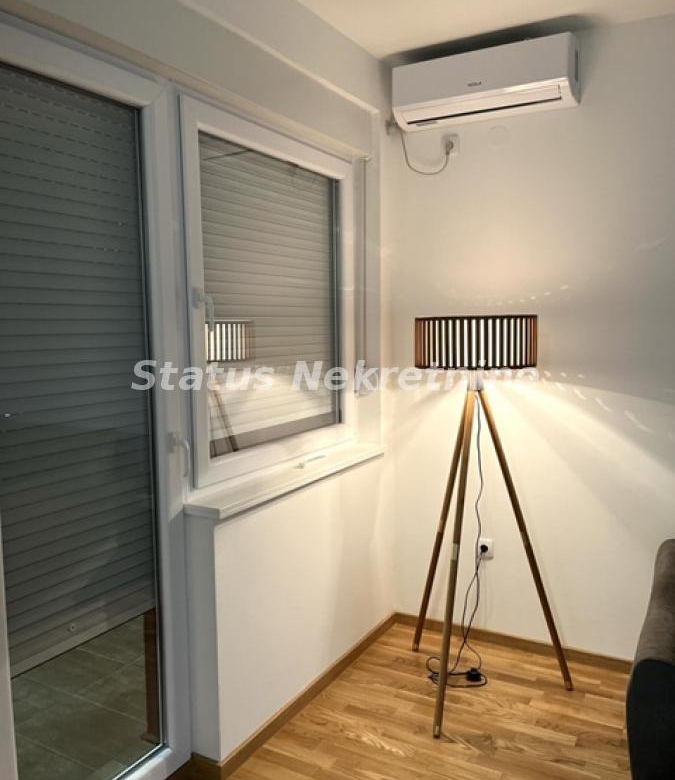 Stan Izdavanje Novi Sad  45 m2