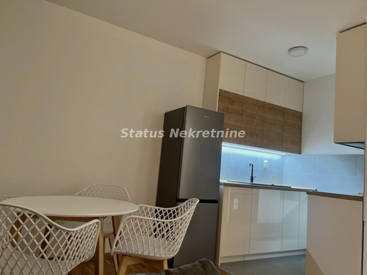 Stan Izdavanje Novi Sad  45 m2