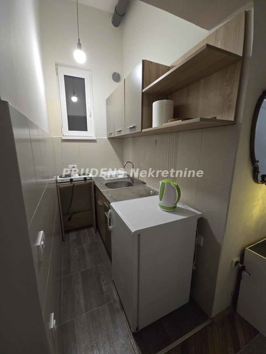 Stan Izdavanje Beograd Stan Izdavanje Beograd Cvetni Trg 25 m2
