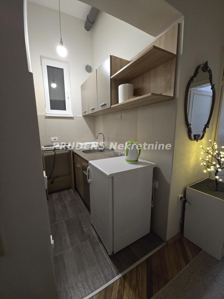 Stan Izdavanje Beograd Stan Izdavanje Beograd Cvetni Trg 25 m2