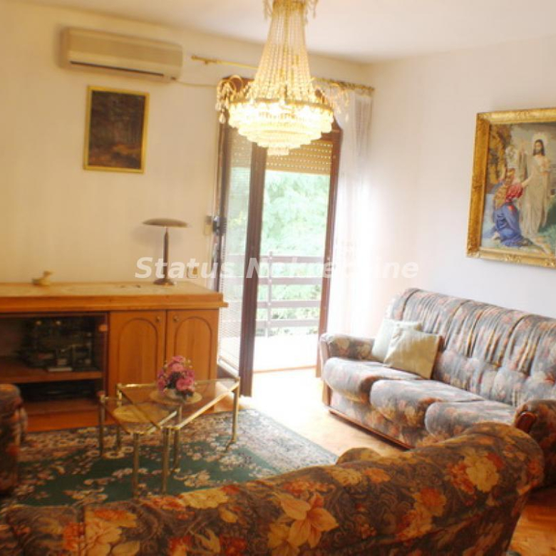 Kuća Izdavanje Novi Sad  100 m2