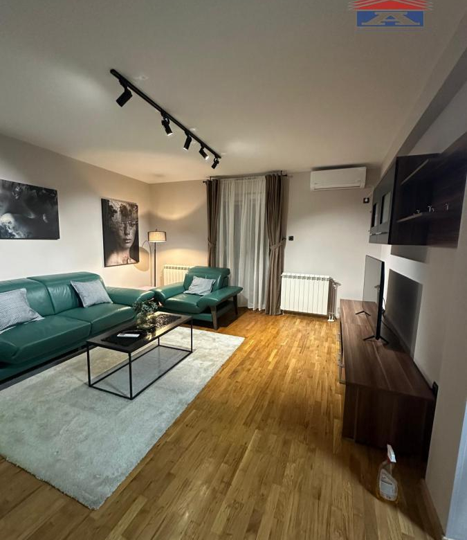 Stan Izdavanje Novi Sad  48 m2