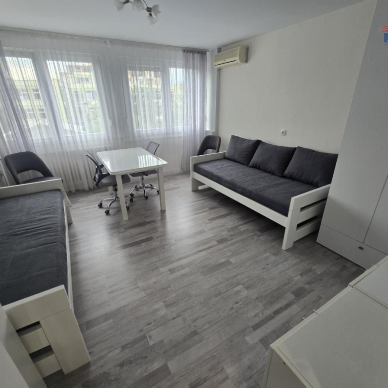 Stan Izdavanje Novi Sad  41 m2