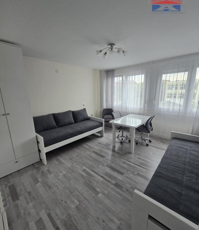 Stan Izdavanje Novi Sad  41 m2