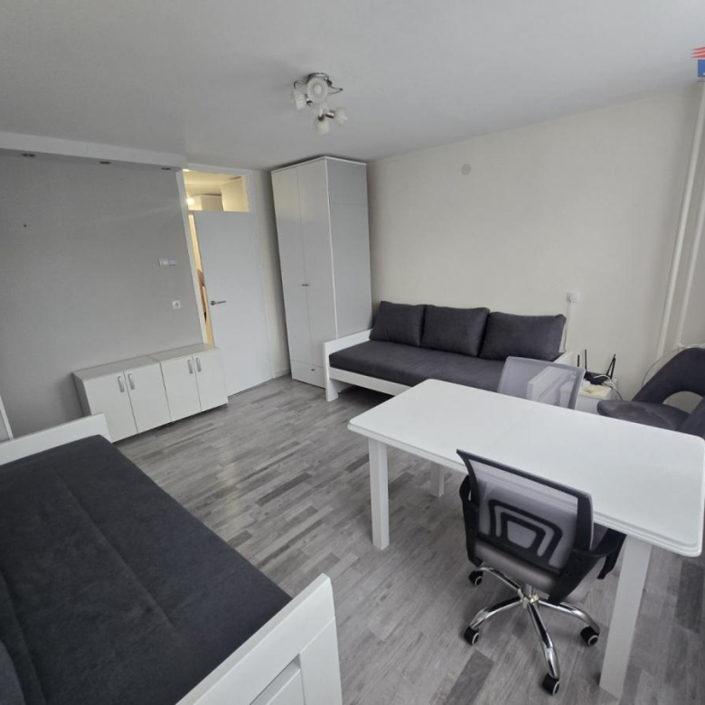 Stan Izdavanje Novi Sad  41 m2