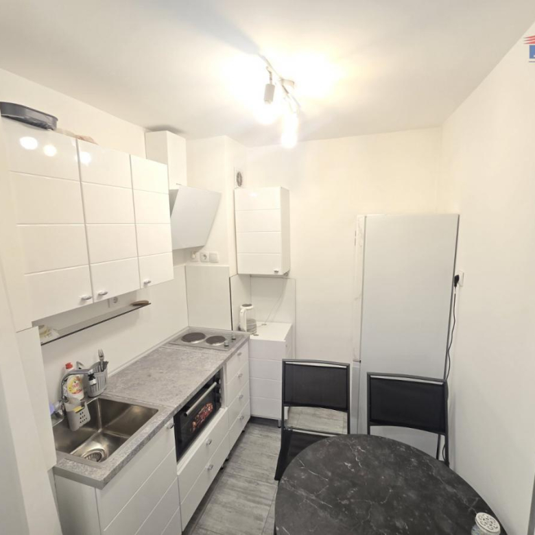Stan Izdavanje Novi Sad  41 m2