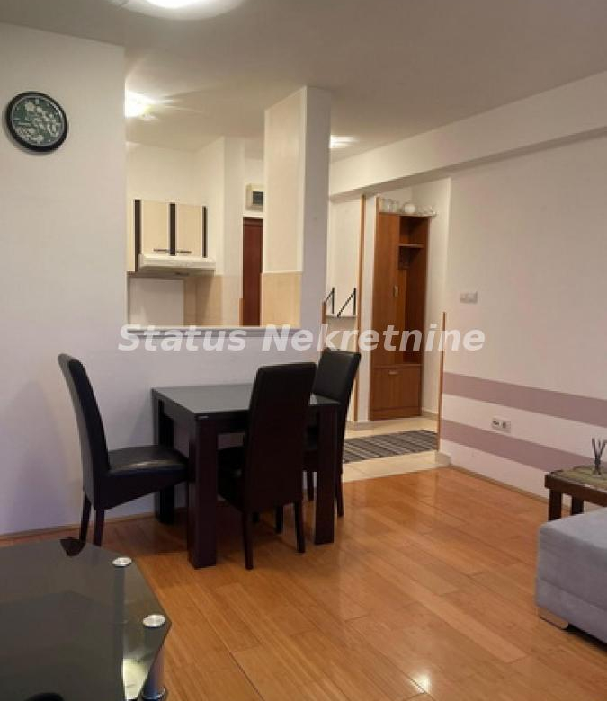 Stan Izdavanje Novi Sad  39 m2