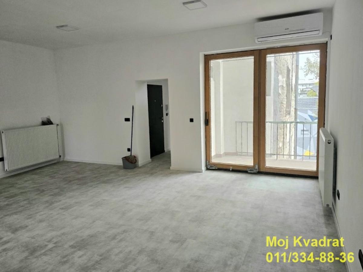 Lokal Prodaja Beograd Pravni Fakultet 120 m2