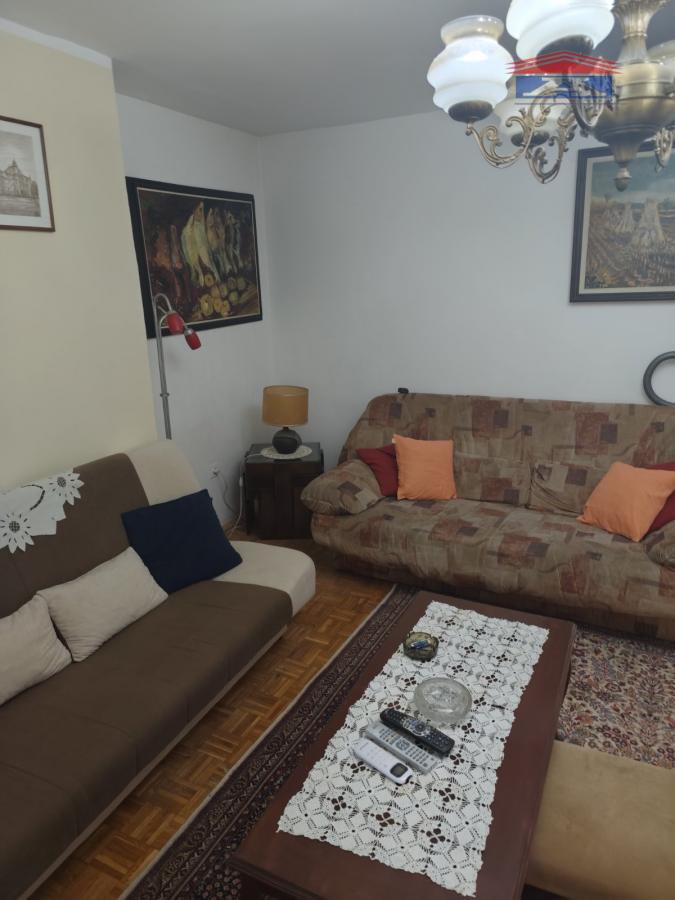 Stan Izdavanje Novi Sad  80 m2