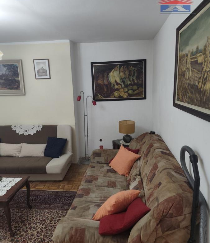 Stan Izdavanje Novi Sad  80 m2