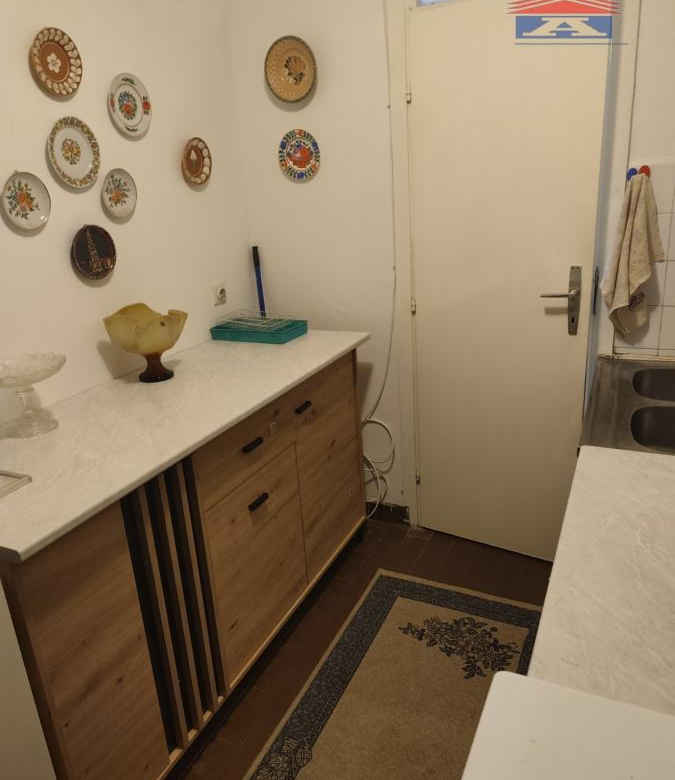 Stan Izdavanje Novi Sad  80 m2