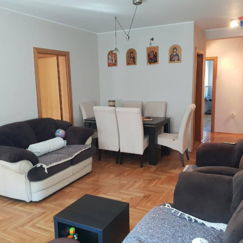 Stan Izdavanje Novi Sad  68 m2