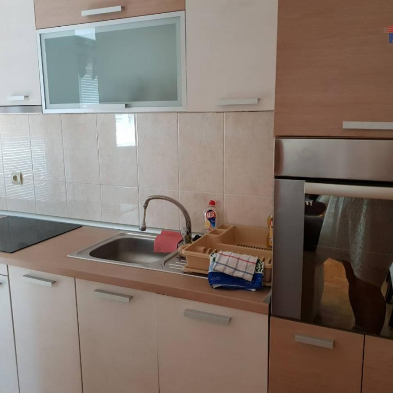 Stan Izdavanje Novi Sad  68 m2