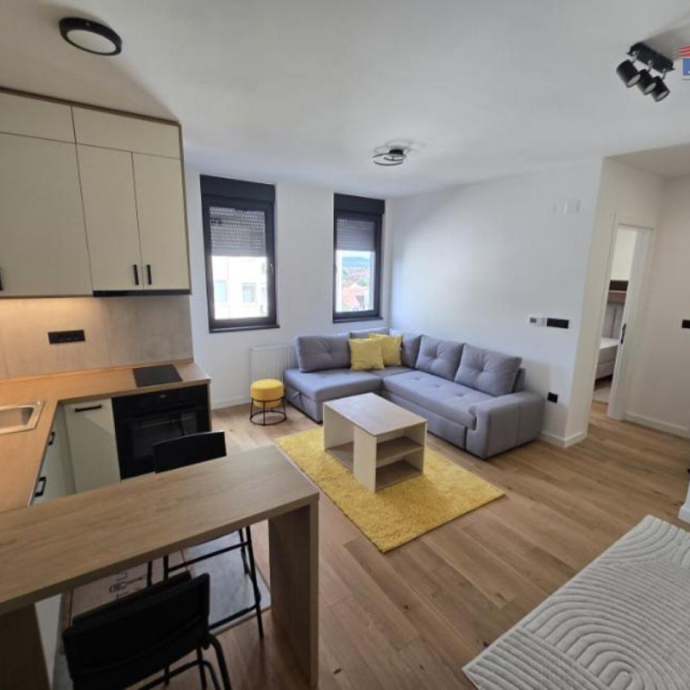 Stan Izdavanje Novi Sad  38 m2