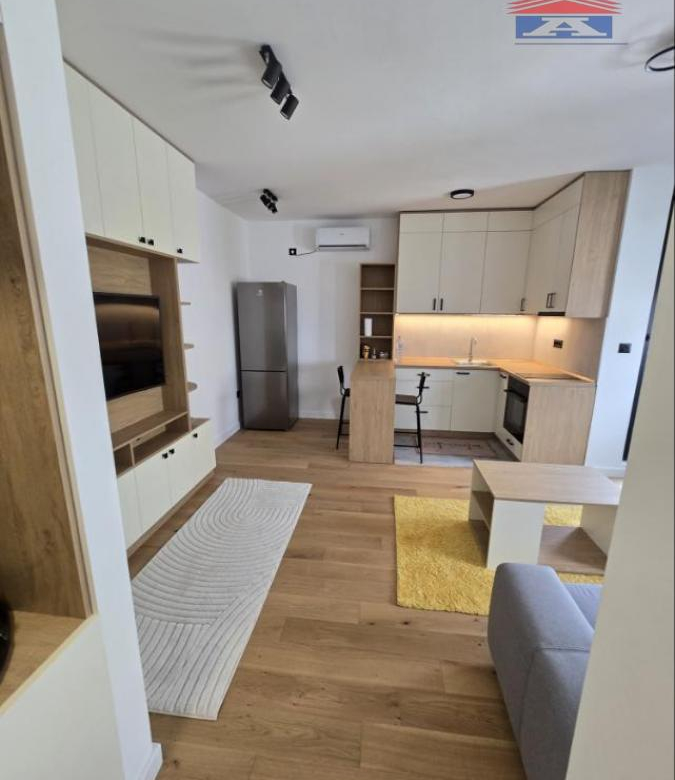 Stan Izdavanje Novi Sad  38 m2
