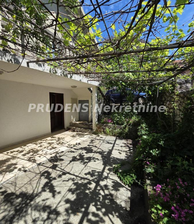 Kuća Prodaja Bar  80 m2