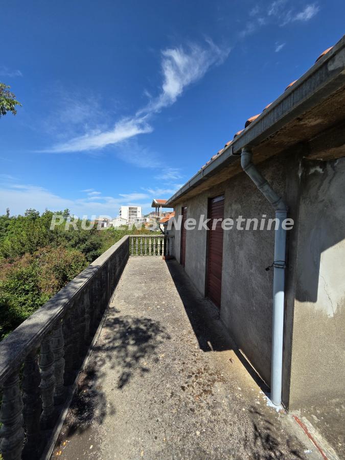 Kuća Prodaja Bar  80 m2