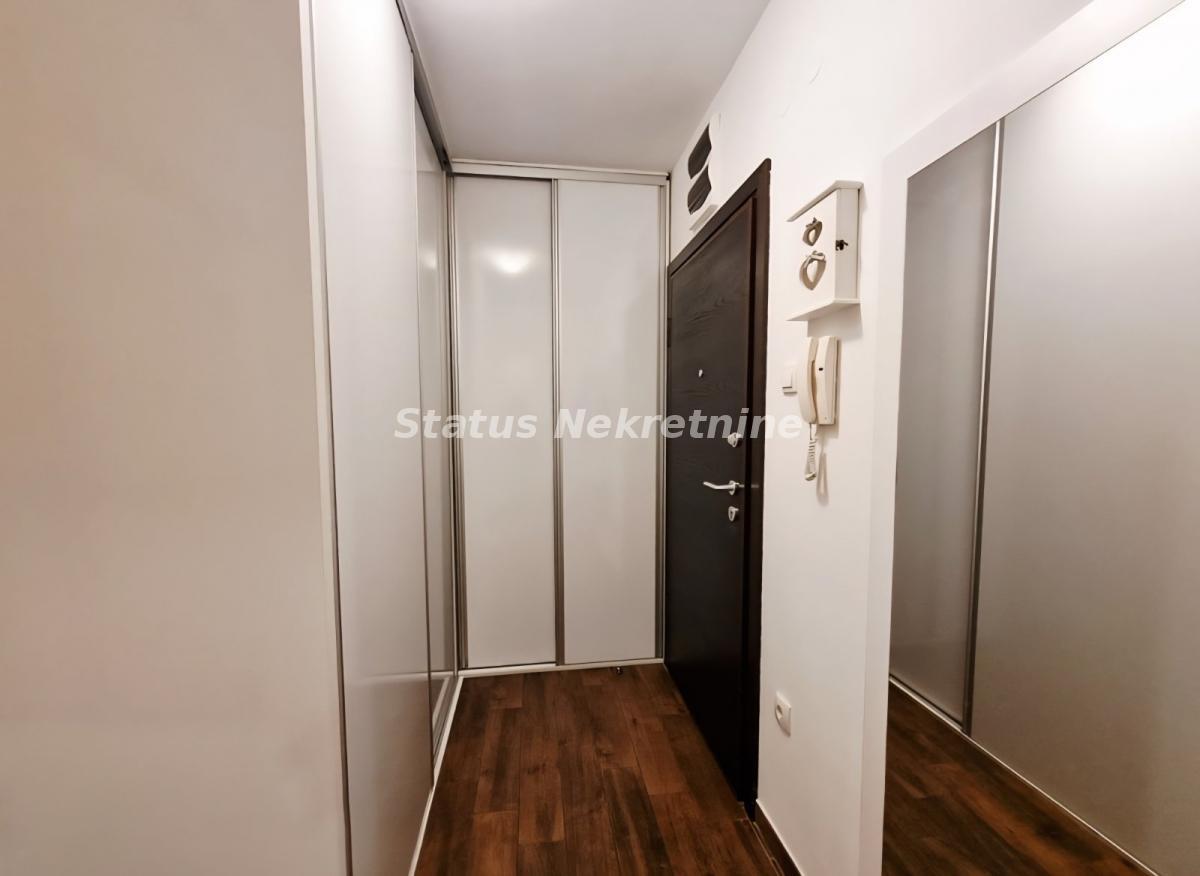 Stan Prodaja Novi Sad  63 m2