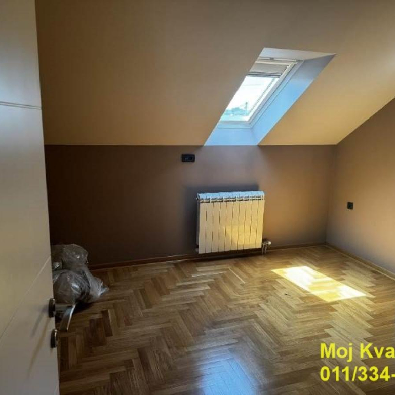 Stan Izdavanje Beograd Železnik 200 m2