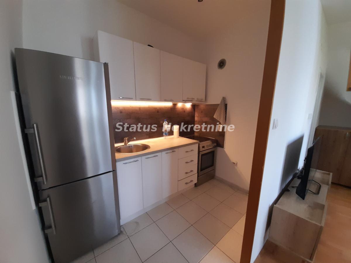 Stan Prodaja Novi Sad  42 m2