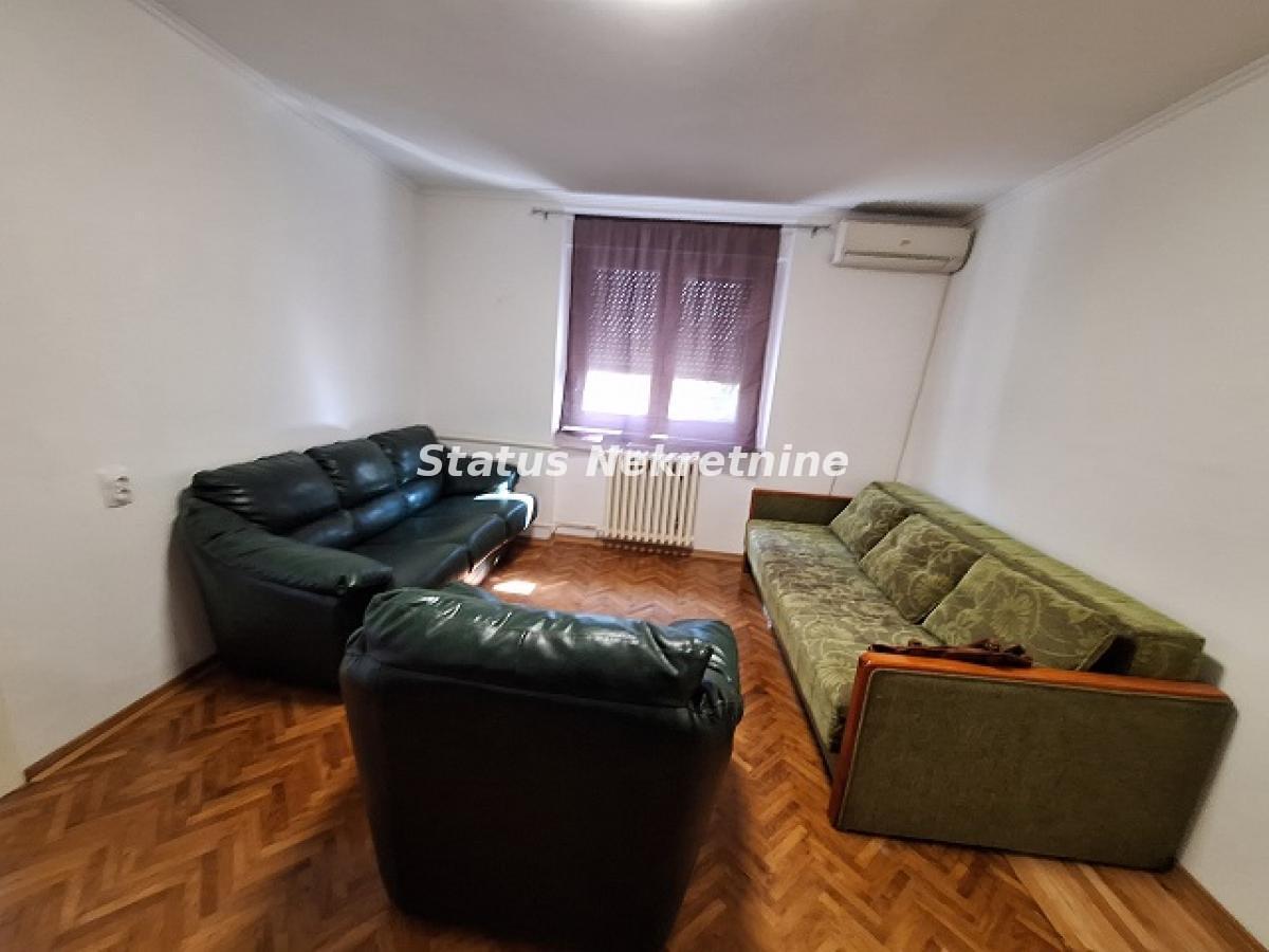 Stan Izdavanje Novi Sad  48 m2